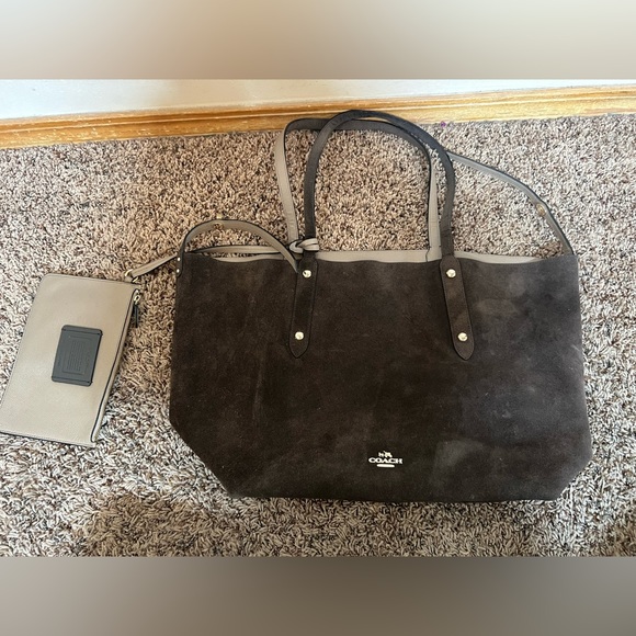 Authentic COACH tote purse - Picture 2 of 7